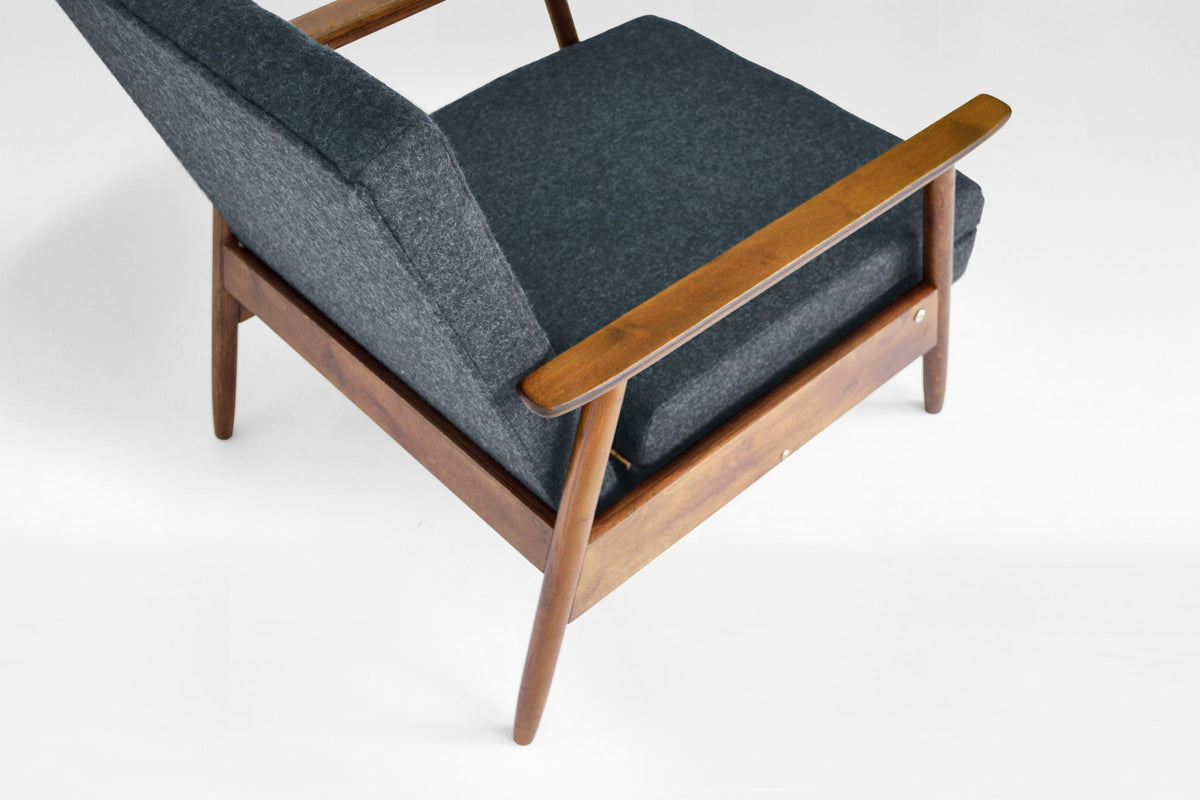 Azuolas Convertible Sleeping Armchair In Ocean Blue Felt & Oak by V.E. Cukermaniene for VBK, 1970s