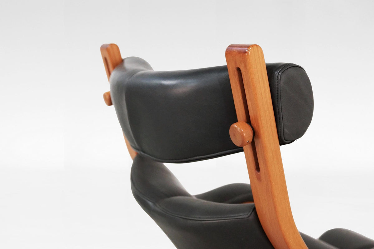 Gravity Balans Lounge Chair in Black Leather & Honey Plywood by Peter Opsvik for Varier, 1990s