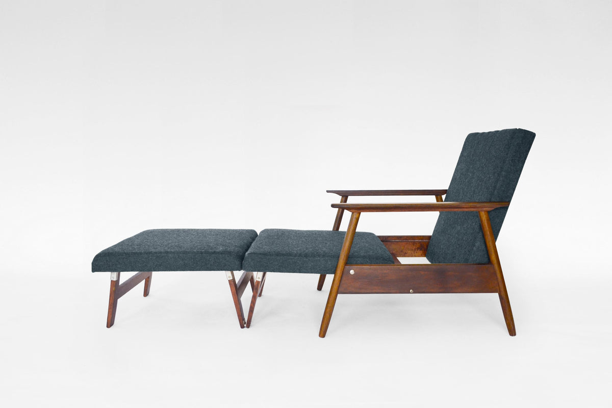 Azuolas Convertible Sleeping Armchair In Ocean Blue Felt & Oak by V.E. Cukermaniene for VBK, 1970s