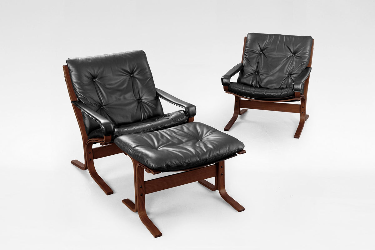 Siesta Lounge Chairs & Ottoman in Black Leather & Plywood by Ingmar Relling for Westnofa, 1970s, Set of 3