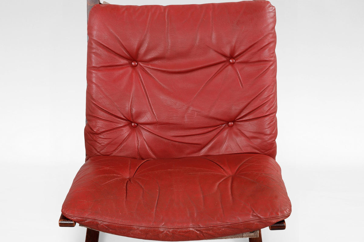 Siesta Lounge Chairs & Ottoman in Red Leather & Plywood by Ingmar Relling for Westnofa, 1970s, Set of 3