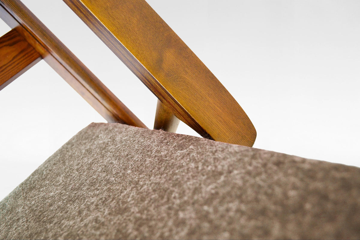 Azuolas Convertible Sleeping Armchair In Cream Beige Felt & Oak by V.E. Cukermaniene for VBK, 1970s