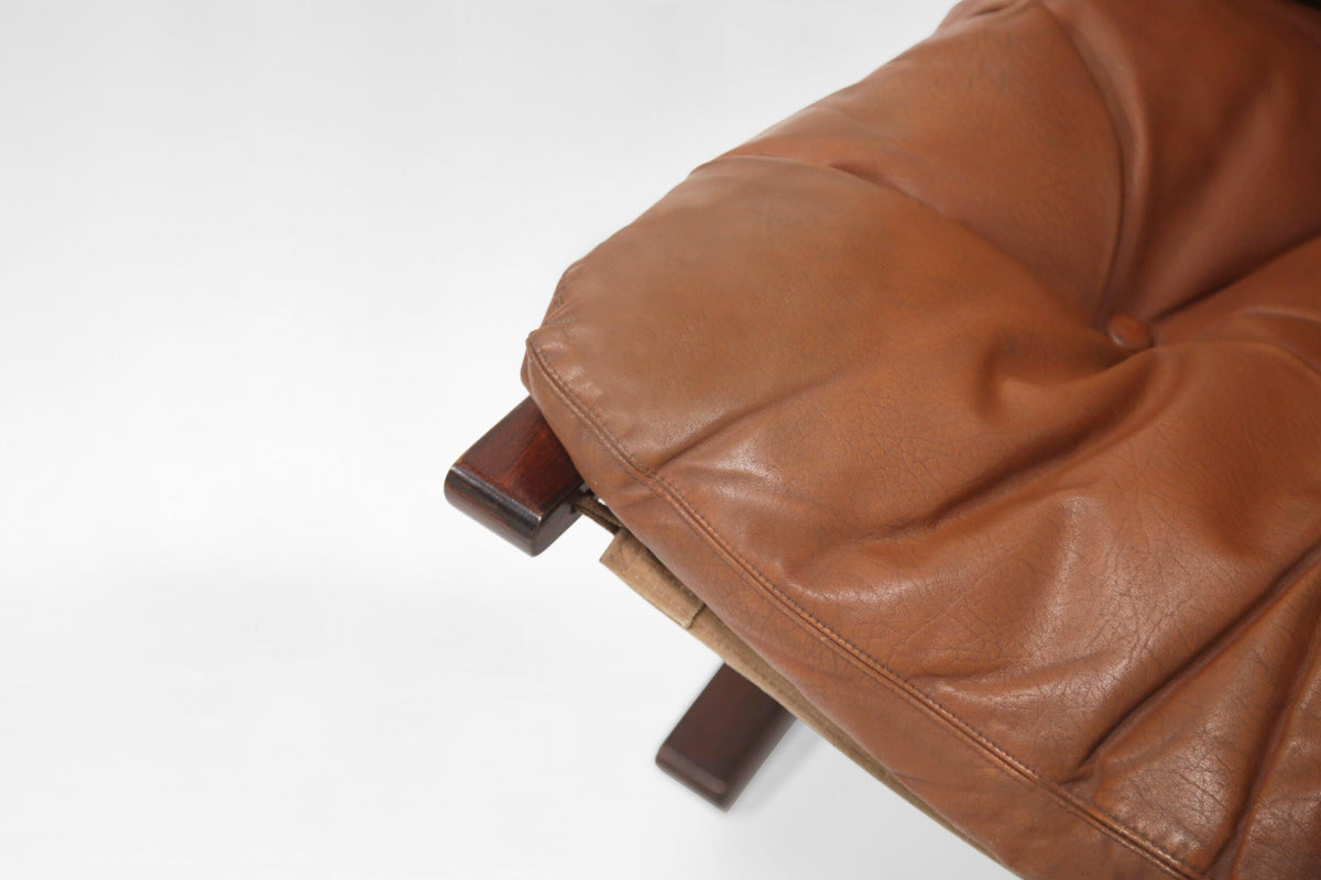 High-Back Siesta Lounge Chairs in Cognac Leather & Plywood by Ingmar Relling for Westnofa, 1960s, Set of 2