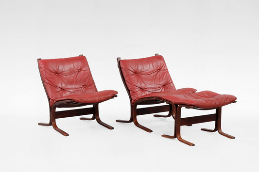 Siesta Lounge Chairs & Ottoman in Red Leather & Plywood by Ingmar Relling for Westnofa, 1970s, Set of 3