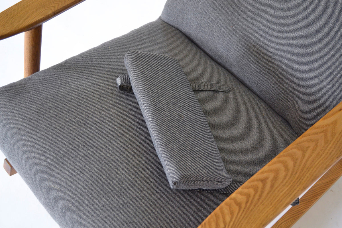 Azuolas Rocking Chair in Grey Fabric & Solid Natural Oak by V.E. Cukermaniene for VBK, 1970s