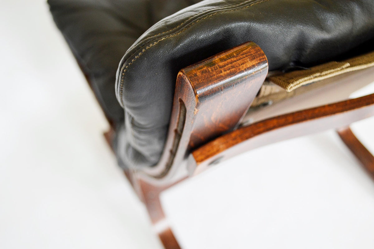 Siesta Lounge Chair in Black Leather & Bent Plywood by Ingmar Relling for Westnofa, 1970s