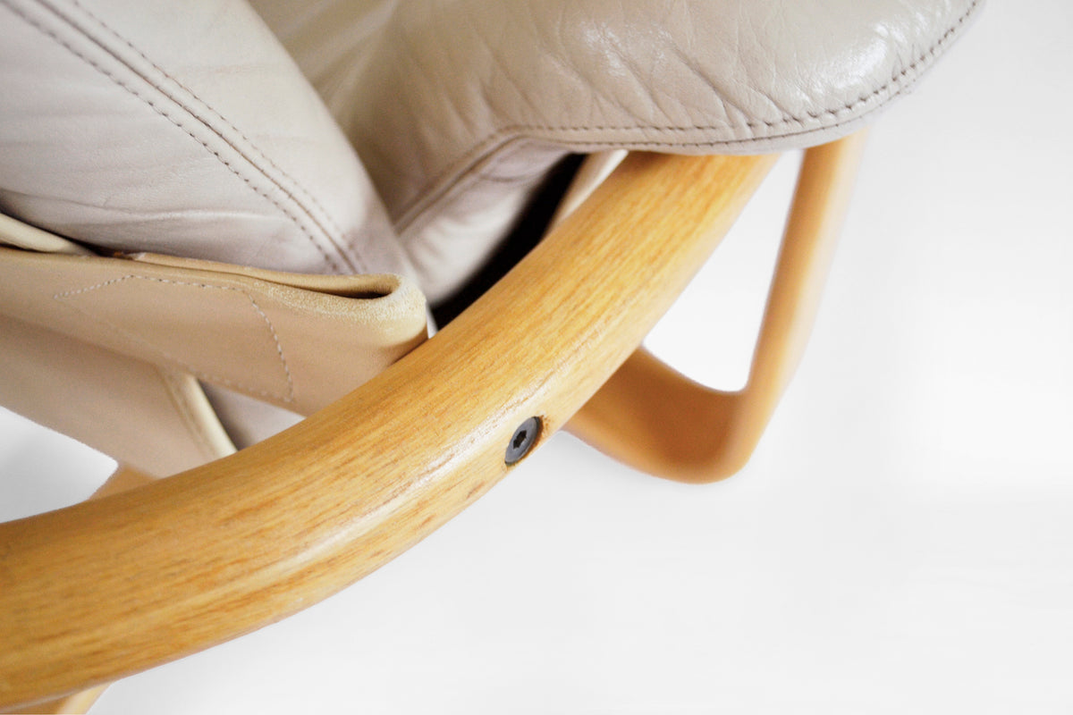 Manta Lounge Chairs in Beige Leather & Bent Plywood by Ingmar Relling for Westnofa, 1970s, Set of 2