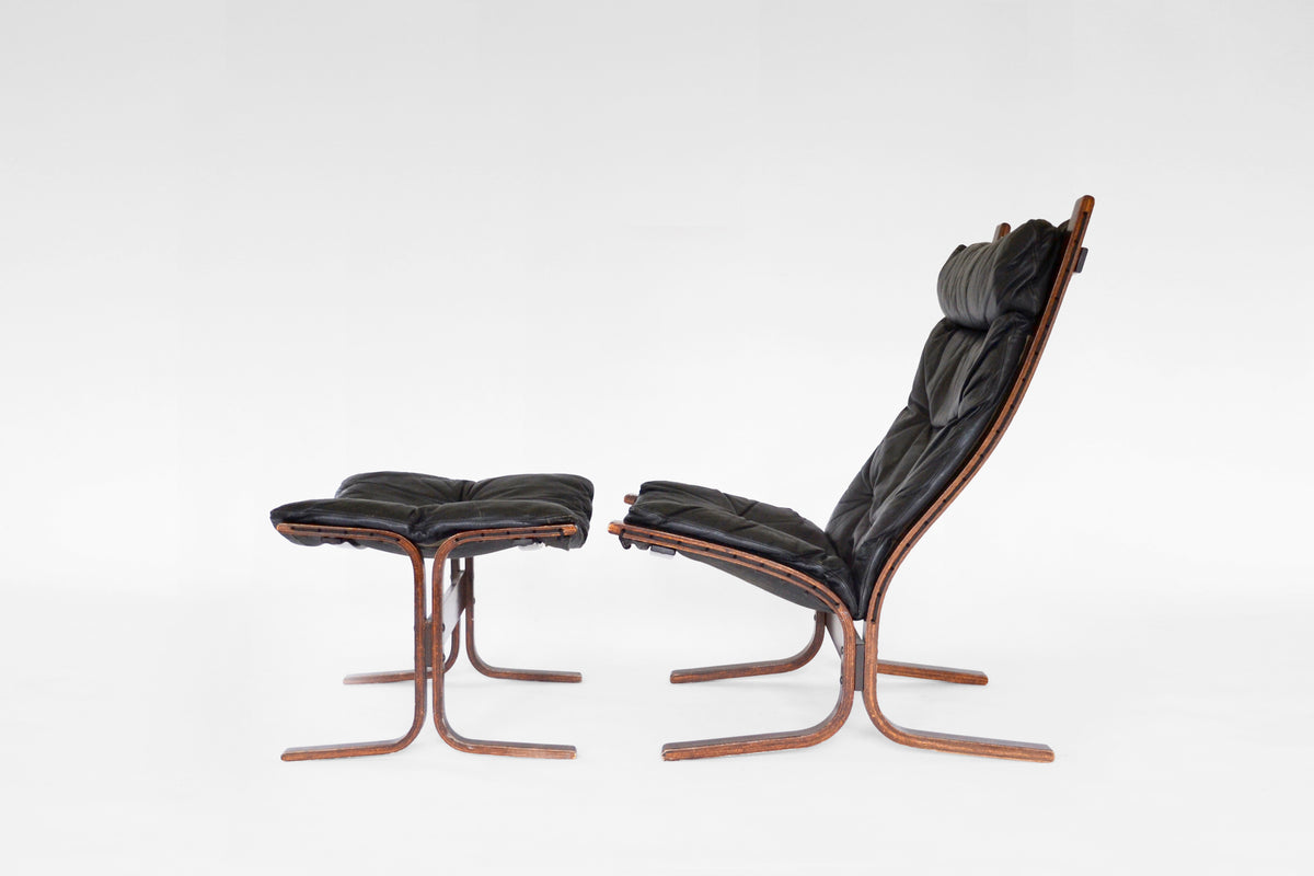 High-Back Siesta Lounge Chair & Ottoman Black Leather & Plywood by Ingmar Relling for Westnofa, 1970s