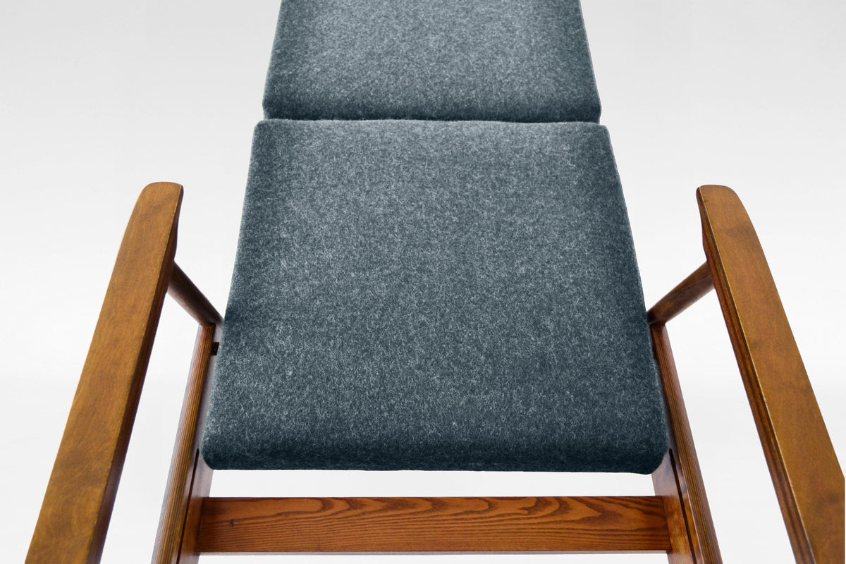 Azuolas Convertible Sleeping Armchair In Ocean Blue Felt & Oak by V.E. Cukermaniene for VBK, 1970s