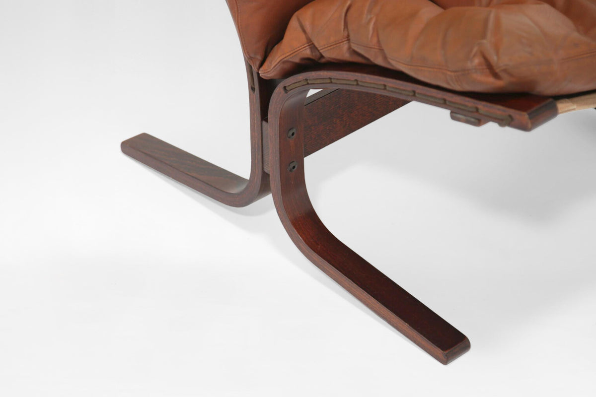 High-Back Siesta Lounge Chairs in Cognac Leather & Plywood by Ingmar Relling for Westnofa, 1960s, Set of 2