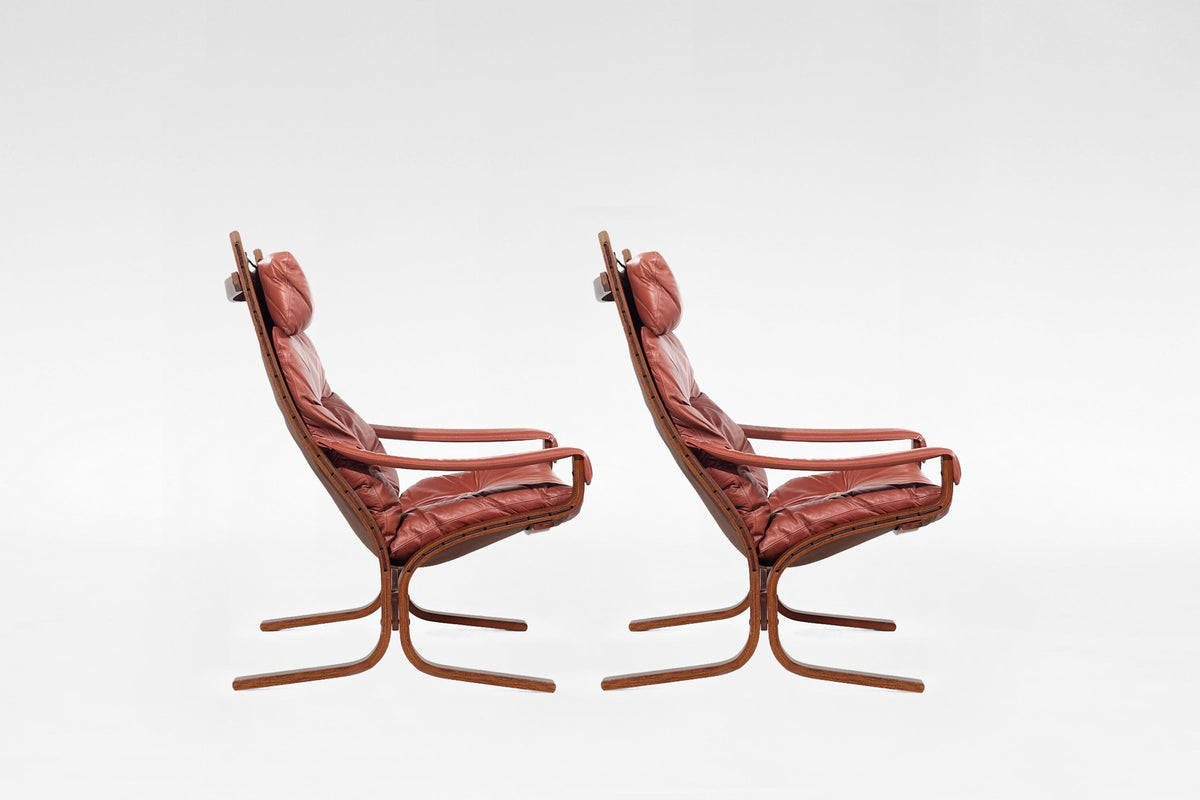 High-Back Siesta Lounge Chairs in Cognac Leather & Plywood by Ingmar Relling for Westnofa, 1960s, Set of 2