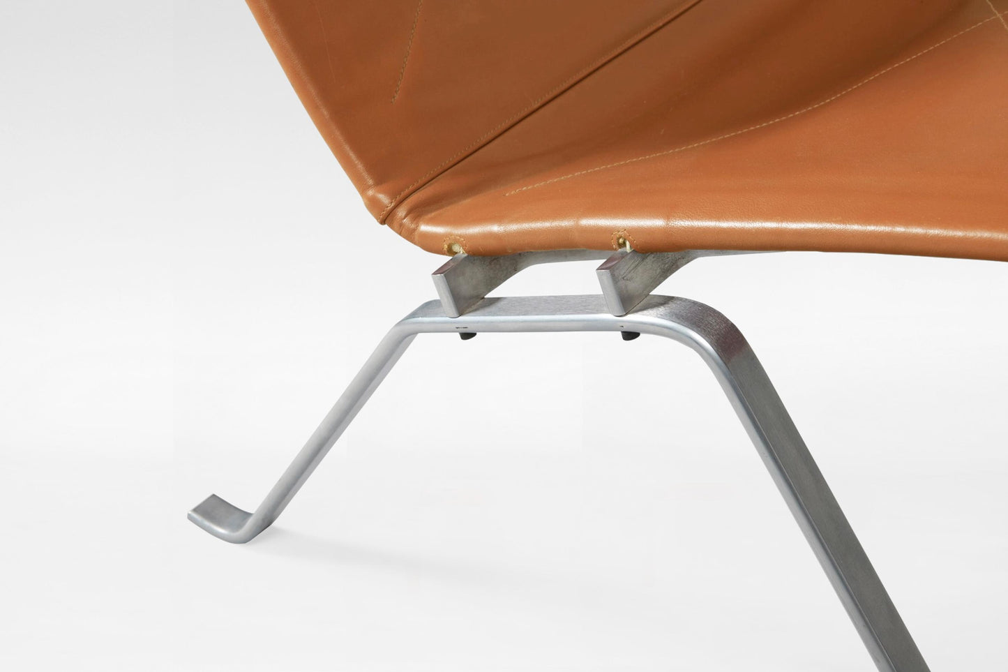 Poul Kjærholm PK22 Lounge Chair Fritz Hansen Denmark 1950s Set of 2: Cognac Leather, Steel Frame, Scandinavian Modern