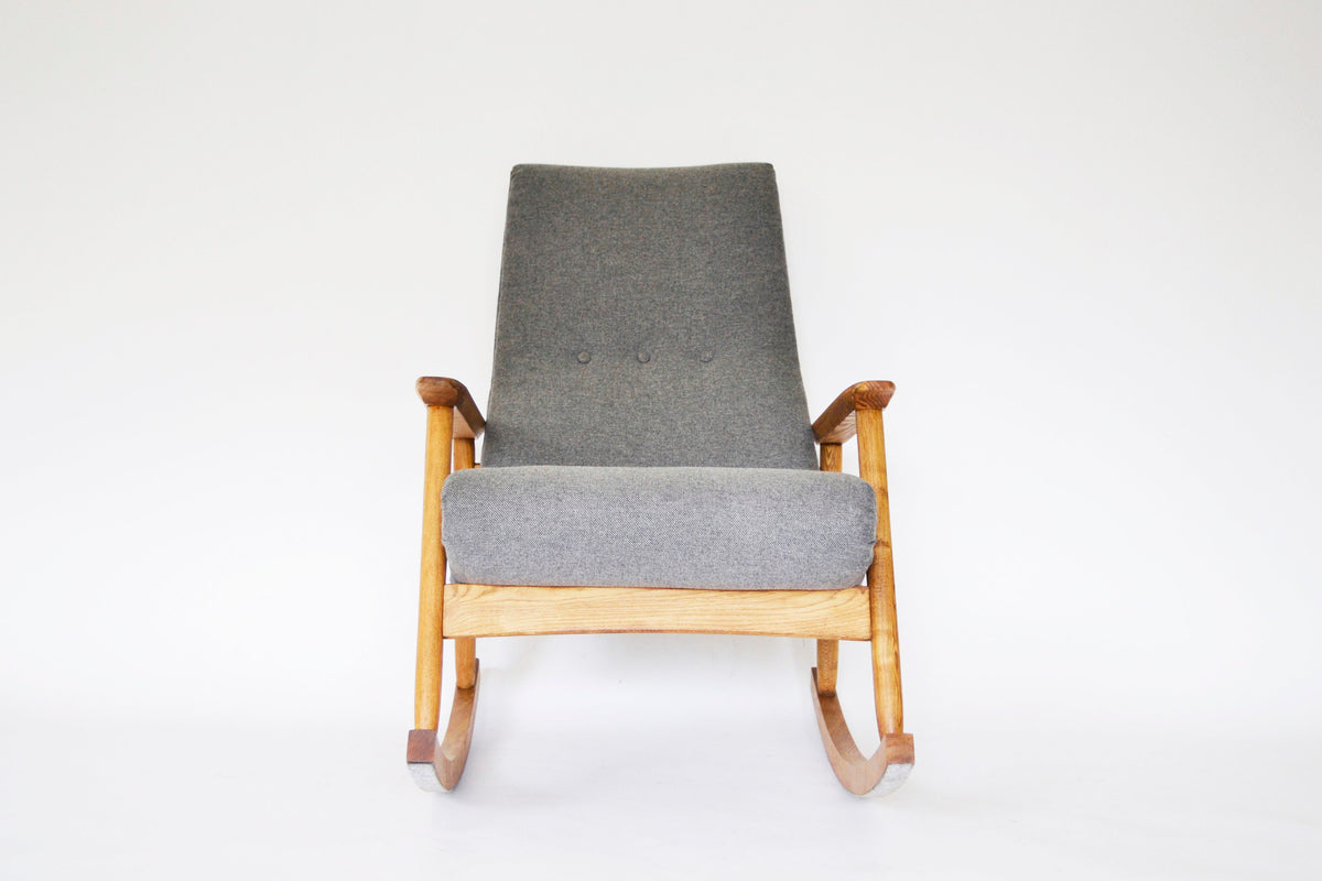 Azuolas Rocking Chair in Grey Fabric & Solid Natural Oak by V.E. Cukermaniene for VBK, 1970s