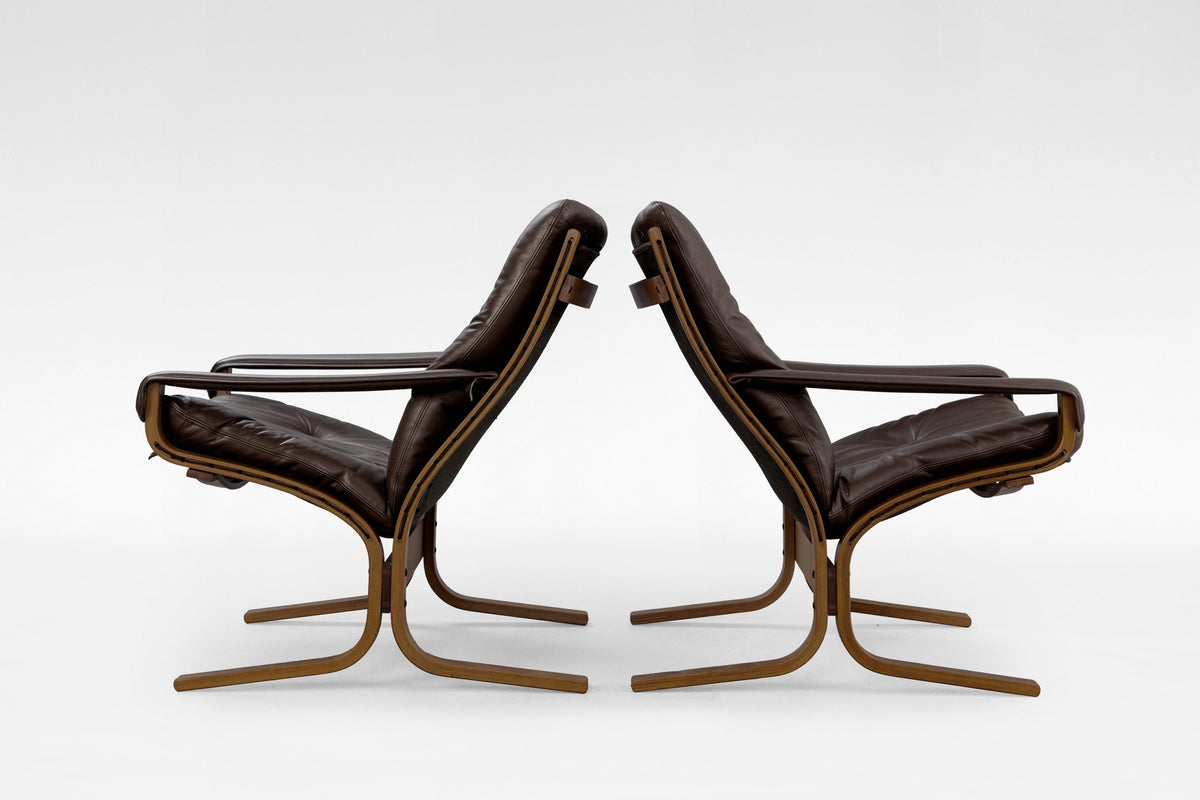 Siesta Lounge Chairs & Ottoman in Brown Leather & Plywood by Ingmar Relling for Westnofa, 1970s, Set of 3